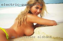I  am athletic Tallassee, Alabama blonde 5'2.